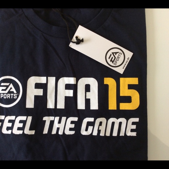 EA Sports FIFA 15 Navy T-Shirt - Picture 2 of 3